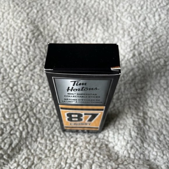 Tim Hortons NHL Limited Edition SIDNEY CROSBY No 87 Mini Hockey Stick and Locker - Picture 5 of 11